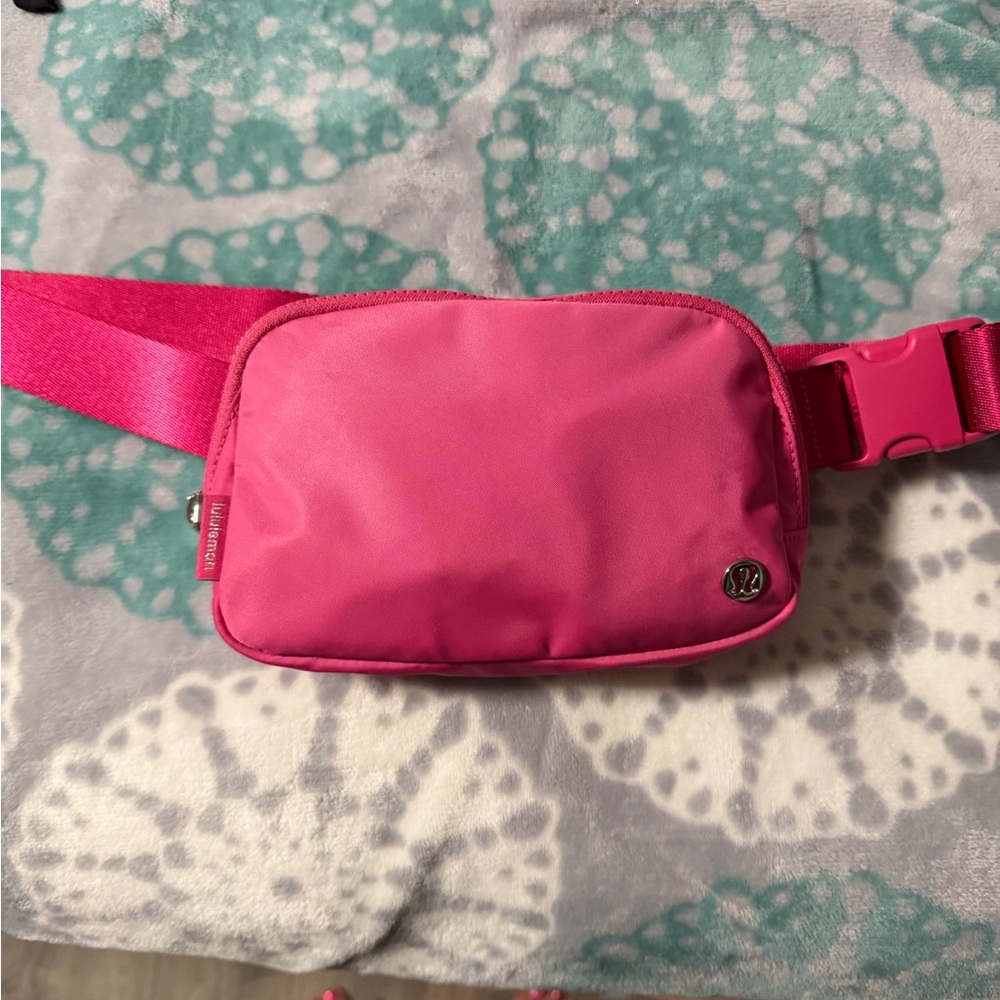 Lululemon Athletica Fuchsia Belt Bag